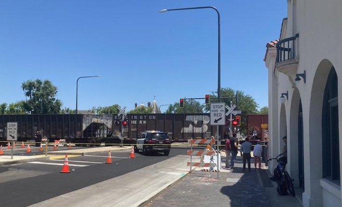 Man Dies After Being Hit By Train In Downtown Fresno Police Say Kmj Af1